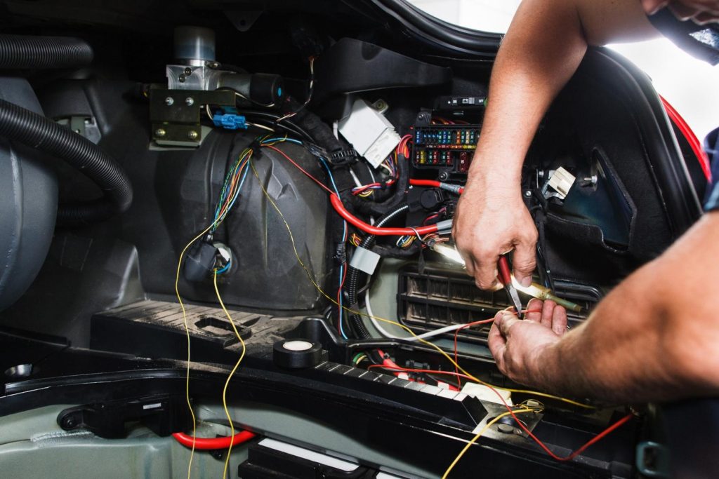 Green Energy Initiatives: Electricians Revolutionize Energy Efficiency